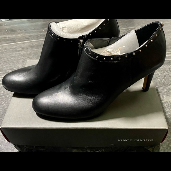 Vince Camuto Channa Bootie - Picture 2 of 10